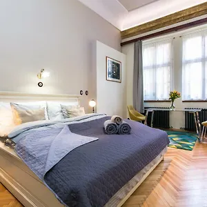 apartman-nebovidy.praguehotelsweb.com/